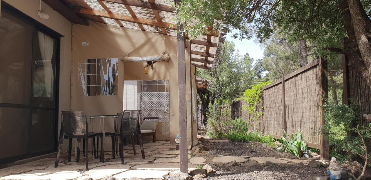 Gate Away B&B Units - המקום באל רום Buitenkant foto