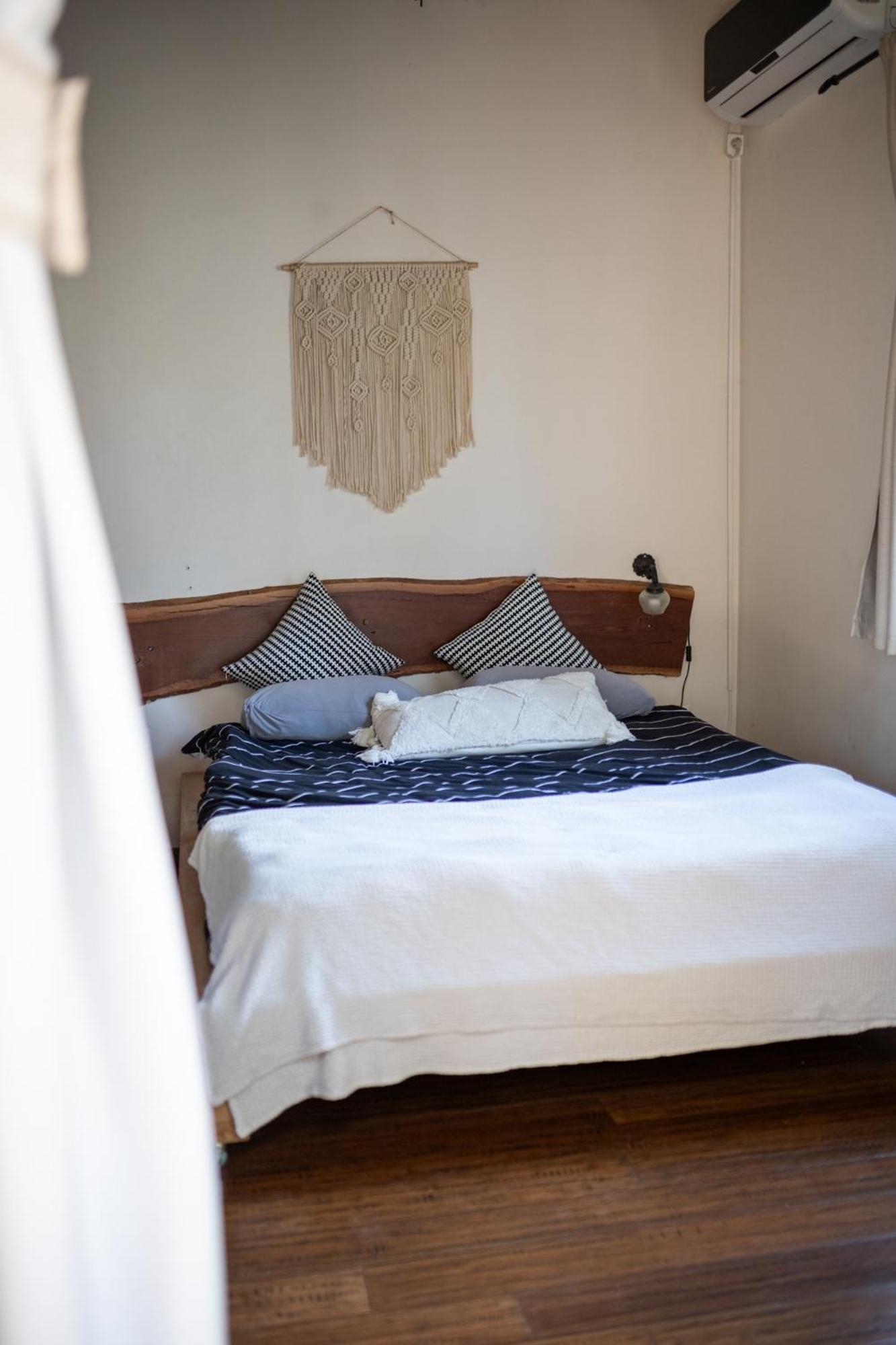 Gate Away B&B Units - המקום באל רום Buitenkant foto